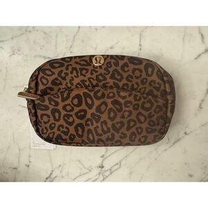 NWT Lululemon City Essentials Mini Pouch Makeup Bag Cosmetics Case Travel Black